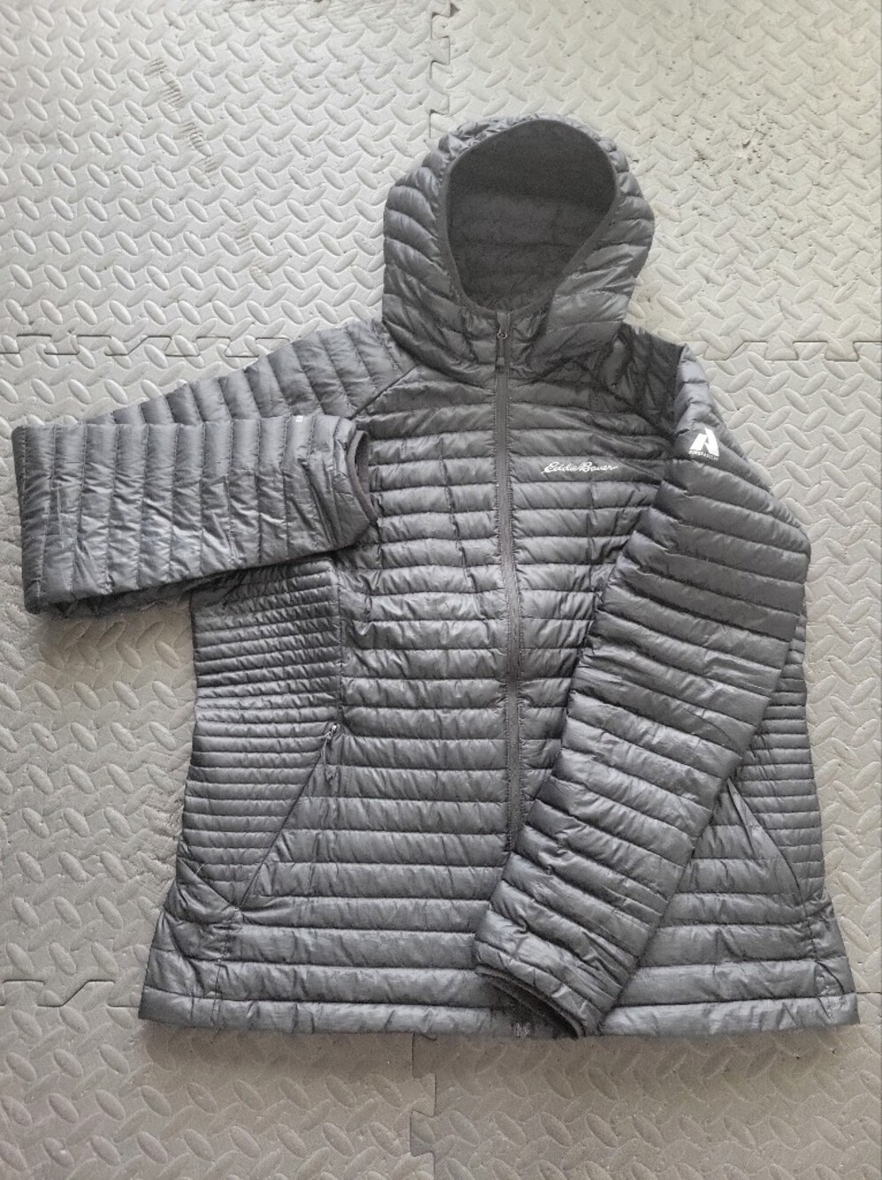 Ladies Eddie Bauer MicroTherm 2.0 Down 850 Fill. Hooded. Sz. XL. Black.